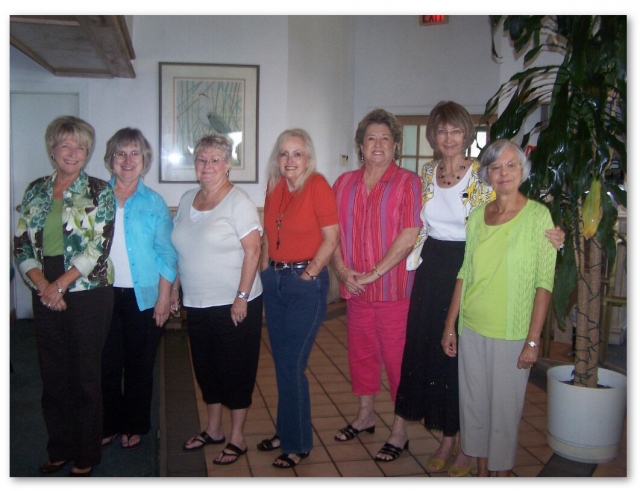 Gals of PHS 1960 at their September 09 luncheon..... l to r: Sheila Phillips, Carol Sue Weaver, Sally Booker, Barbara Litchfield Moon, Claudean Jameson, Mary Catherine Nolan, Carolyn Reeves
